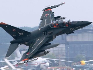 Учебно-боевой самолёт Як-130